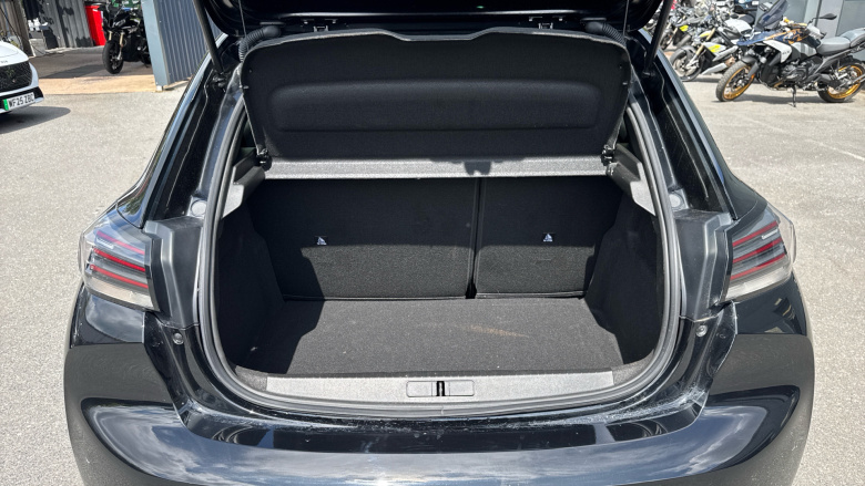 Peugeot 208 1.2 PureTech 100 Active 5dr Petrol Hatchback